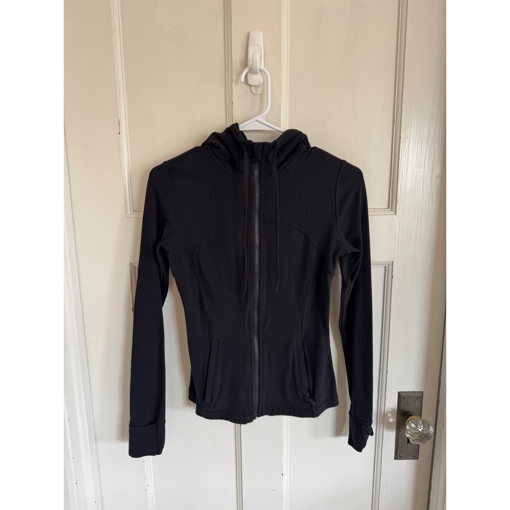 Lululemon black hooded nulu Define Jacket size 4.